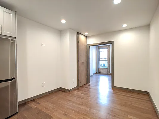 Rented by Mirador Real Estate | media 11