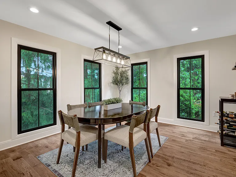 10904 Belgravia Ct — Photo 6