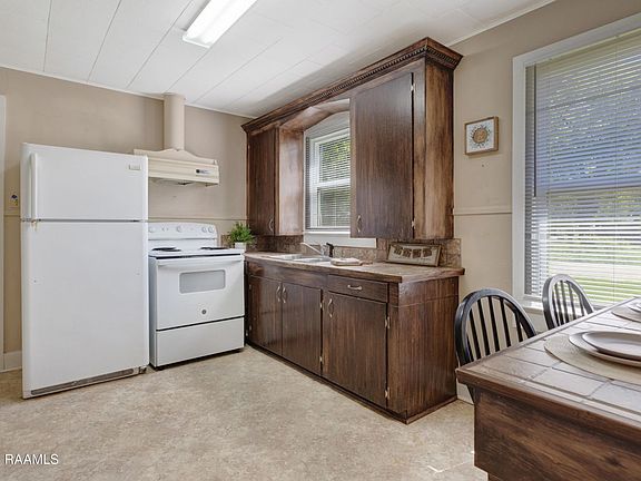 5th image of 311 Ernest St