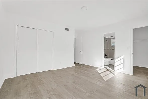 8295 NE Miami Ct #4 — Photo 7