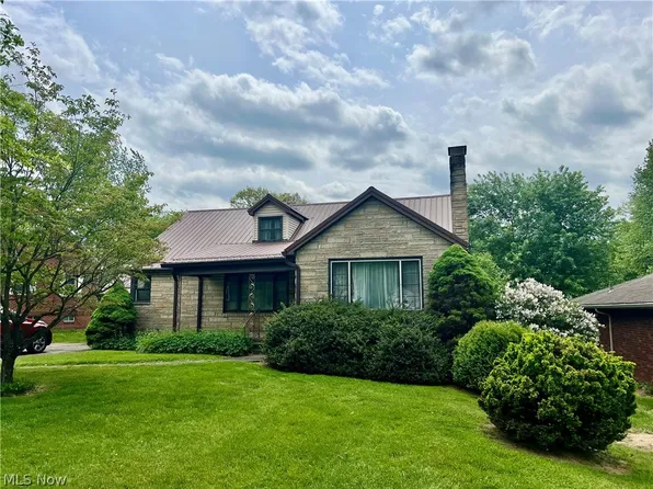 528 Harding Rd, Zanesville, OH 43701