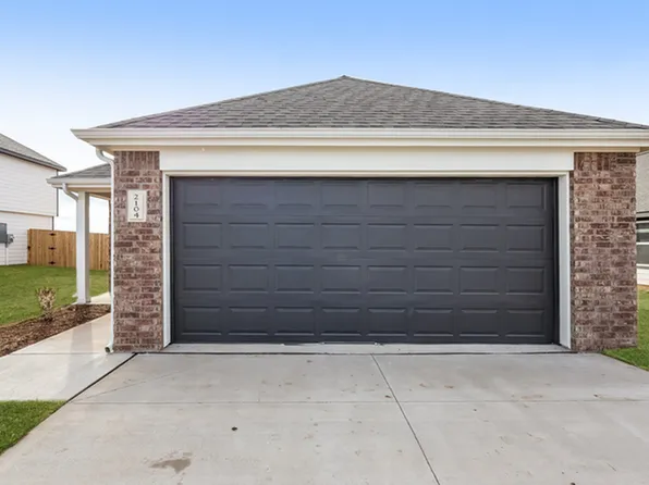 2104 Crimson Lake Blvd, El Reno, OK 73036