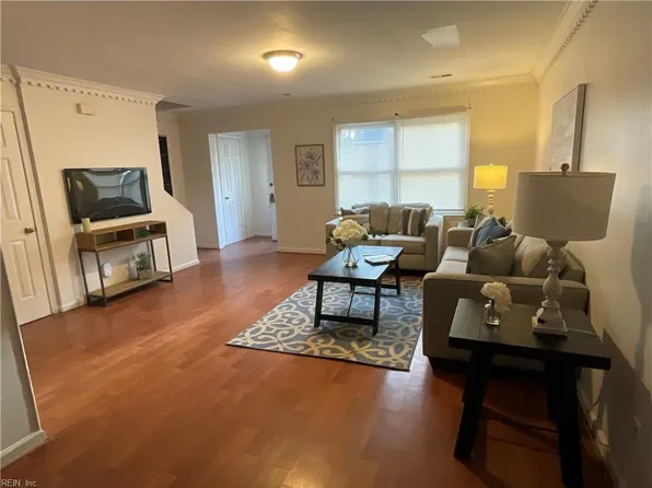 10 Carmine Pl, Hampton, VA 23666