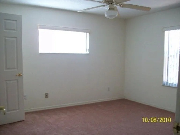 1471 E Saint James Loop — Photo 5
