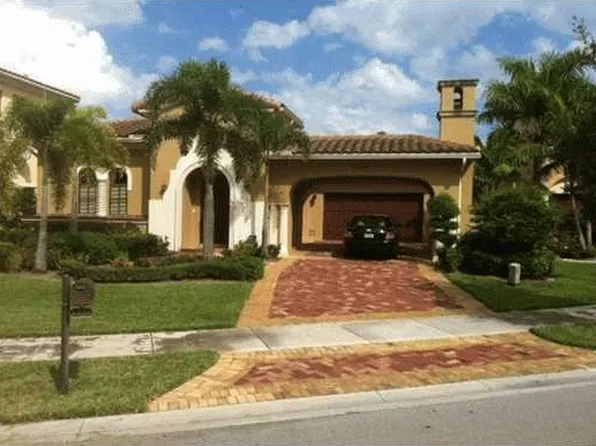 8126 Emerald Ave, Parkland, FL 33076