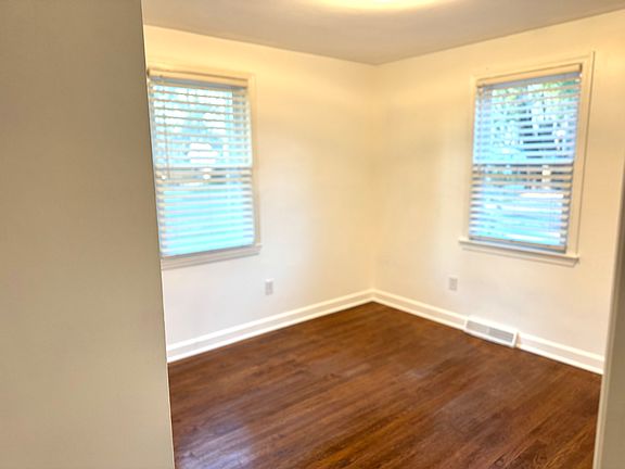 3rd image of 792 Cartwright Dr