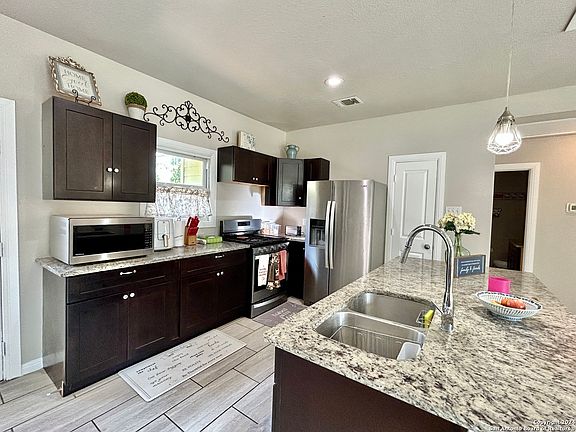 4th image of 239 Northill Dr