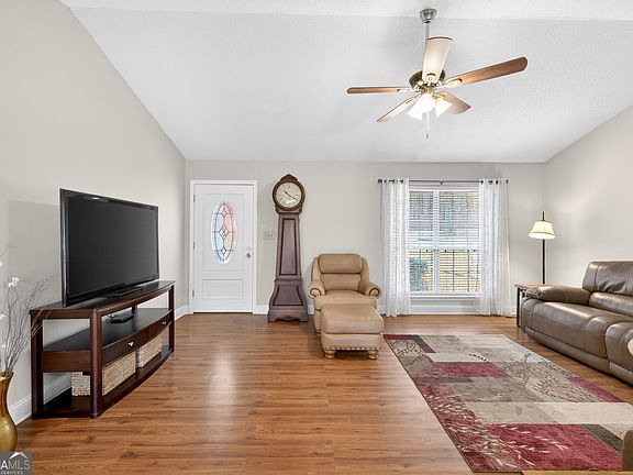 4th image of 335 Ranger Way