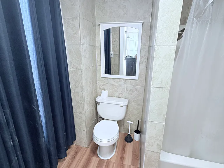 408 E 21st St #1 — Photo 8