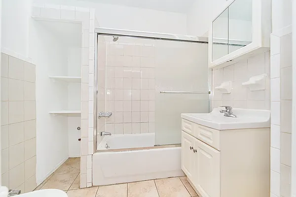 Rented by Compass | media 16