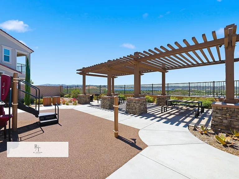 22115 Portofino Dr — Photo 36