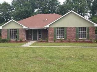 1411 Salisbury Dr, Baton Rouge, LA 70816