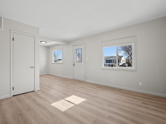 5th image of 977 Kettering Ave