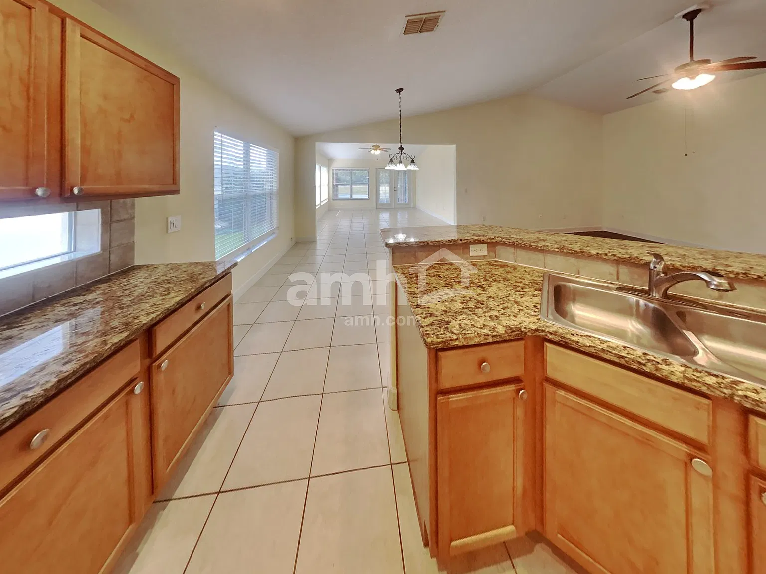 3 bed, 2.0 bath, 2172 sqft, $2,710 — Photo 3