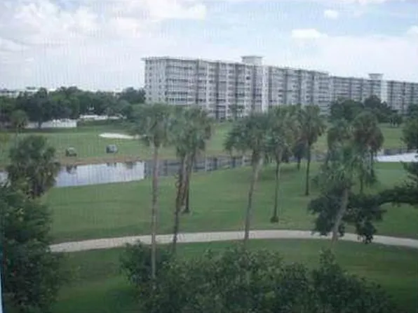 3900 Oaks Clubhouse Dr APT 512, Pompano Beach, FL 33069