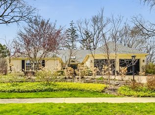 500 Standish Dr, Deerfield, IL 60015