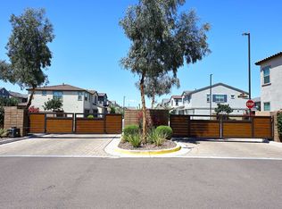 2820 S Navajo Way, Chandler, AZ 85286