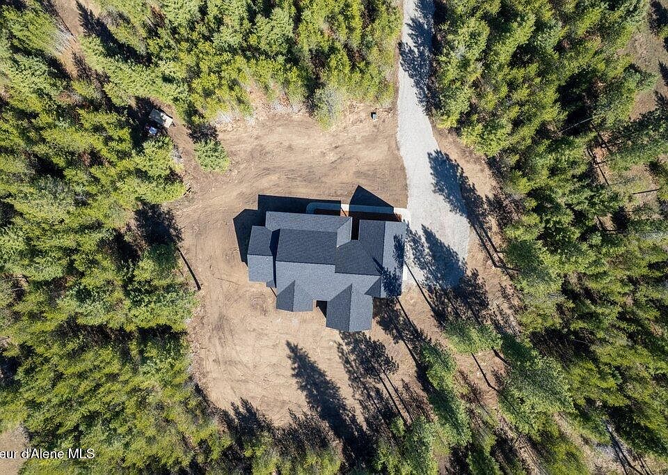 1st image of 708 Tweedie Rd
