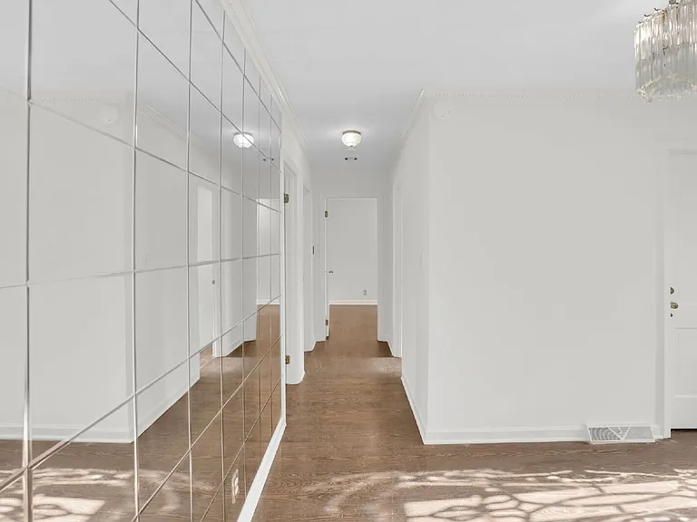 408 Wilby Dr — Photo 4