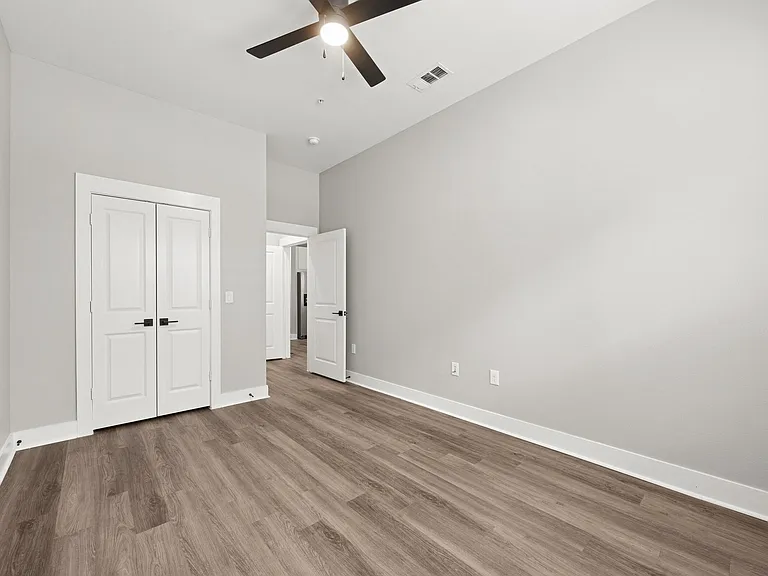 The Fairmount at Oak Lawn — Photo 24