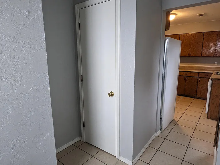 417 W Pulaski St — Photo 10