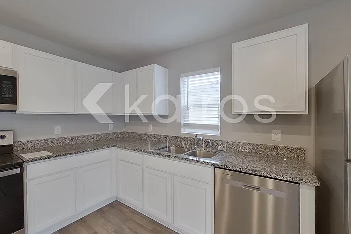 1709 Nebraska Loop — Photo 4