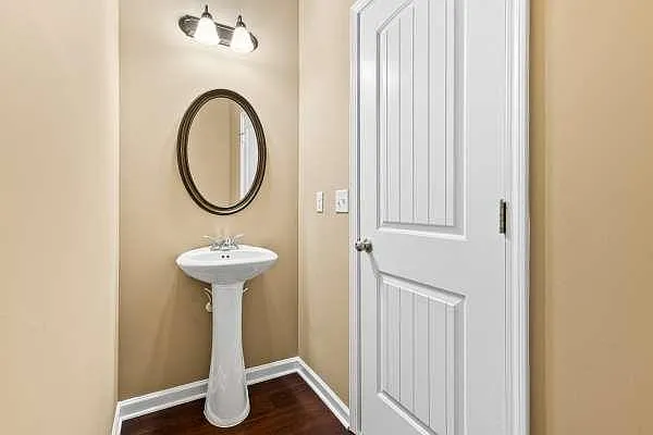 3920 Lake Manor Way — Photo 12