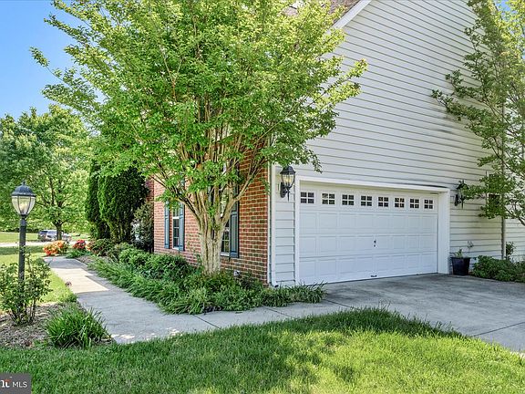 5th image of 13201 Amelias Grove Ct