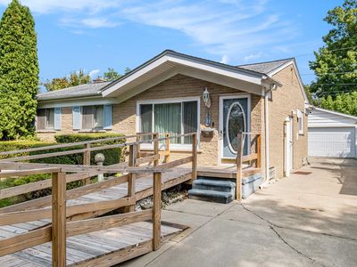 6610 Cranwood Dr, Flint, MI, 48505