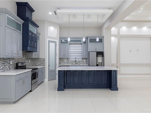 3rd image of 5701 Pelican Ave