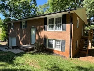 1235 Riverview Dr — Photo 7