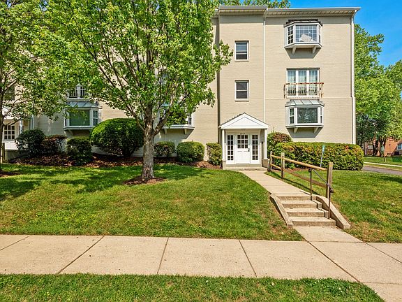 2nd image of 2919 Willston Pl #142-101