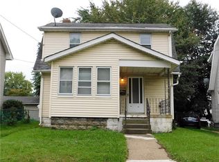 712 Lovers Ln, Akron, OH