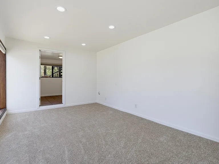 3488 Barhite St — Photo 48