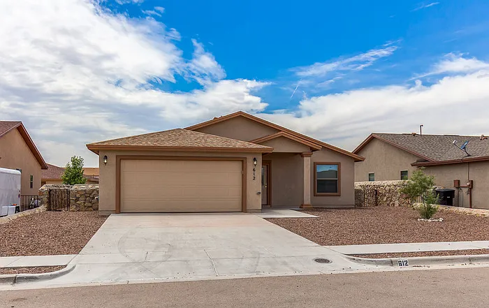 4 bed, 2.0 bath, 1323 sqft, $1,695 — Photo 3