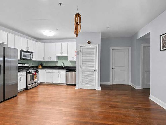 4th image of 1720 New York Ave APT 504