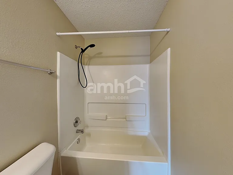 1221 Redwood Dr — Photo 31