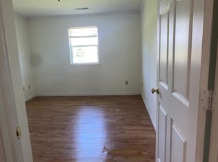 200 S Smith St #K, Teutopolis, IL 62467