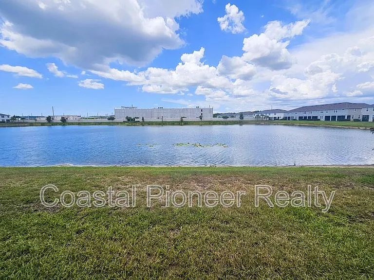19403 Blue Pond Dr — Photo 42