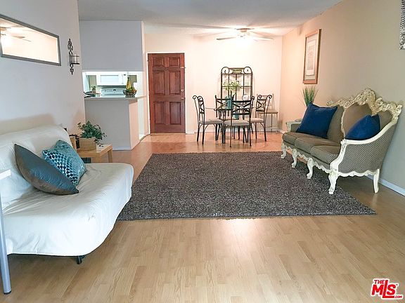 3rd image of 18307 Burbank Blvd Unit 127