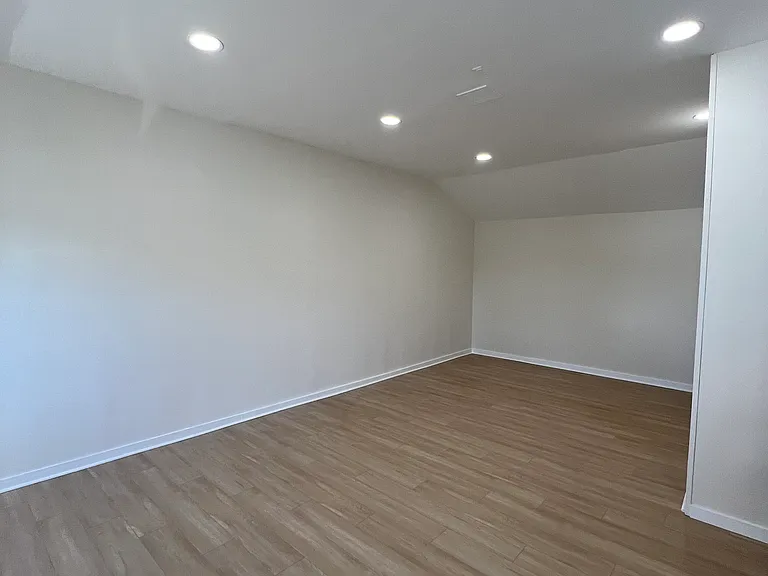 30 Victory St #10 — Photo 3