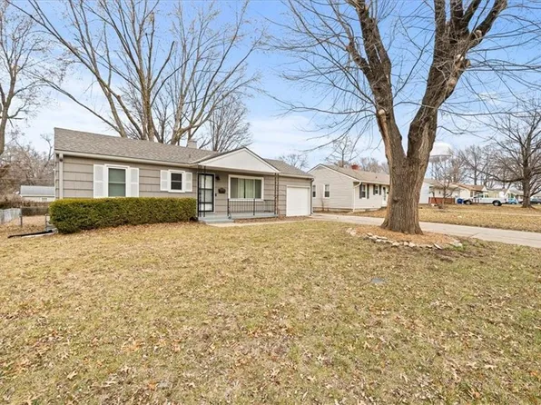 9010 E 72nd Ter, Raytown, MO 64133