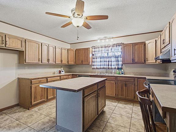 4th image of 3592 Ash Dr