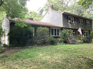 137 Squires Rd, Madison, CT 06443