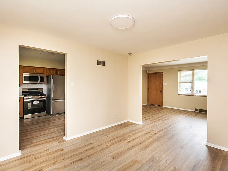 201 Bridgeview Ln — Photo 11
