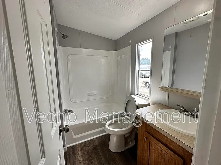 13536 Sralla Rd #3 — Photo 8