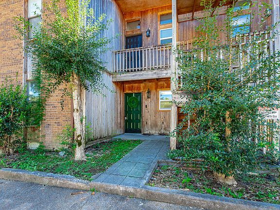 2nd image of 3800 Provence St APT 4