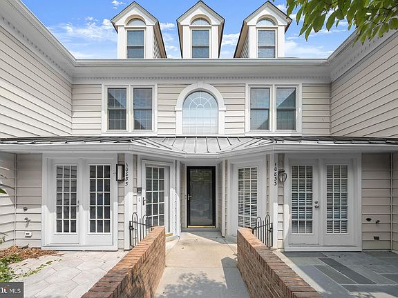 2nd image of 10833 Luxberry Dr #26