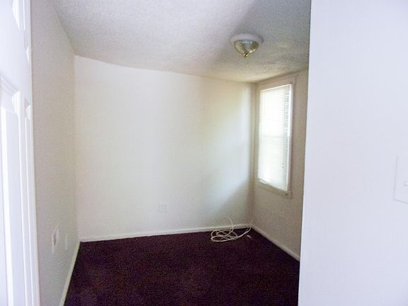 5th image of 4100 E 59th St