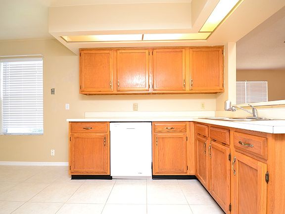 4th image of 103 Winterglen Dr